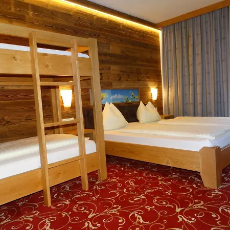 Hotel Garni Heisenhof 3*