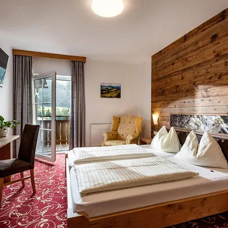 فندق Garni Heisenhof 3*