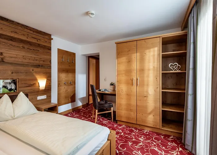 ホテル Garni Heisenhof