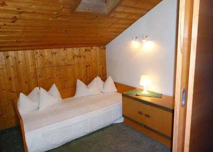 ホテル Garni Heisenhof