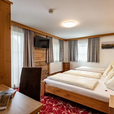 Garni Heisenhof 3*