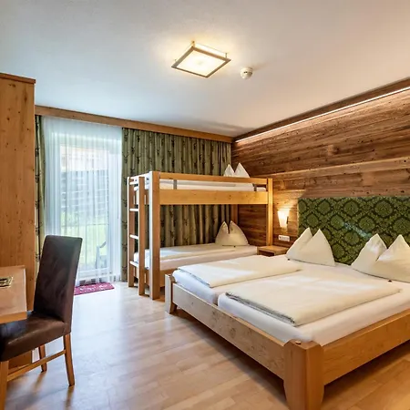 Garni Heisenhof Hotel 3*