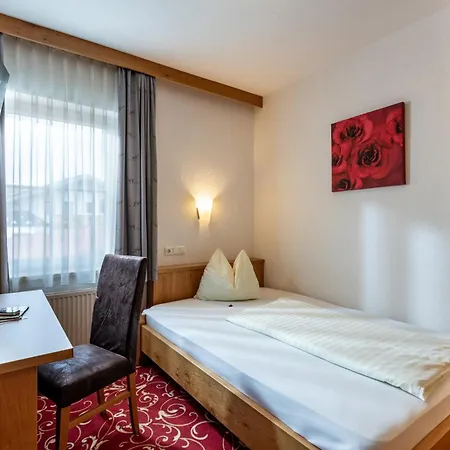 Hotel Garni Heisenhof 3*